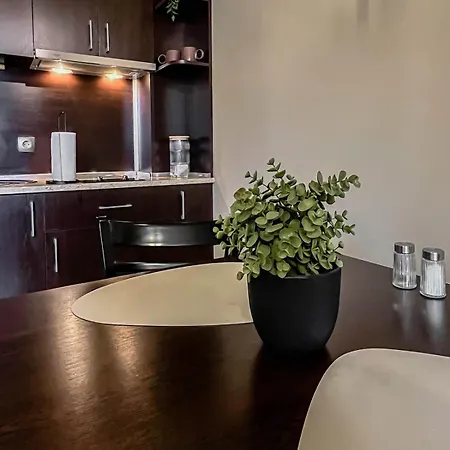 New! Sunny For 2 Balcony & Free Parking Apartament *